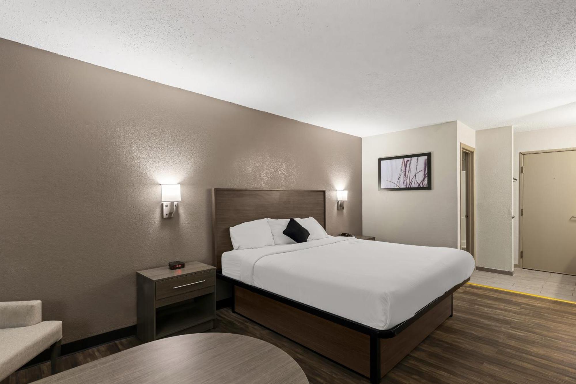 Red Lion Inn & Suites Caseyville Εξωτερικό φωτογραφία