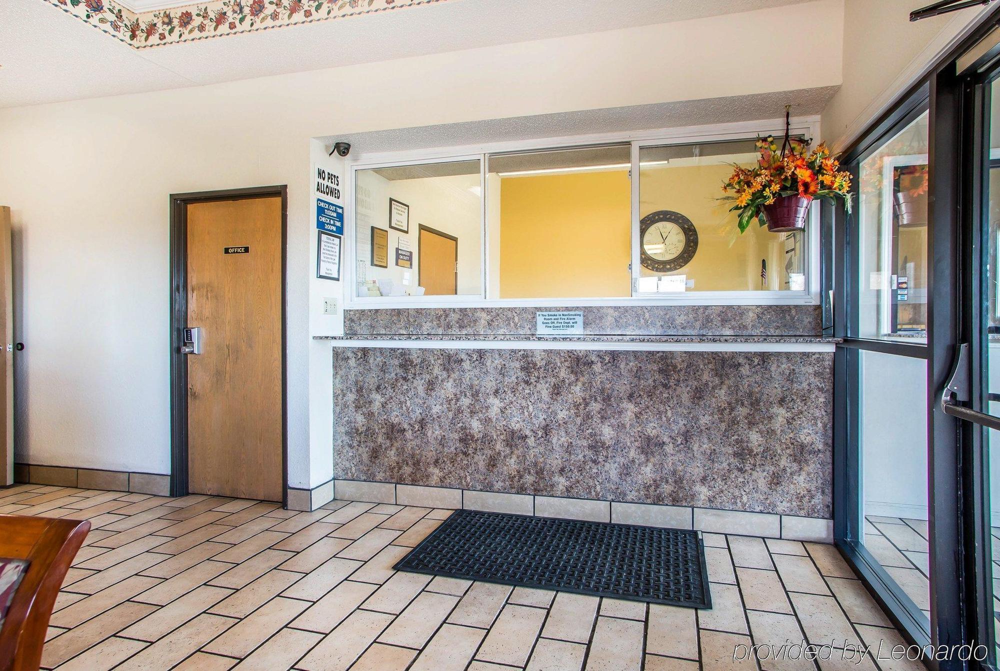 Red Lion Inn & Suites Caseyville Εξωτερικό φωτογραφία