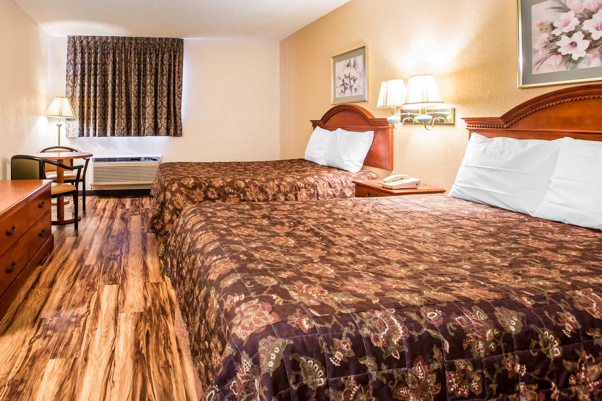 Red Lion Inn & Suites Caseyville Δωμάτιο φωτογραφία