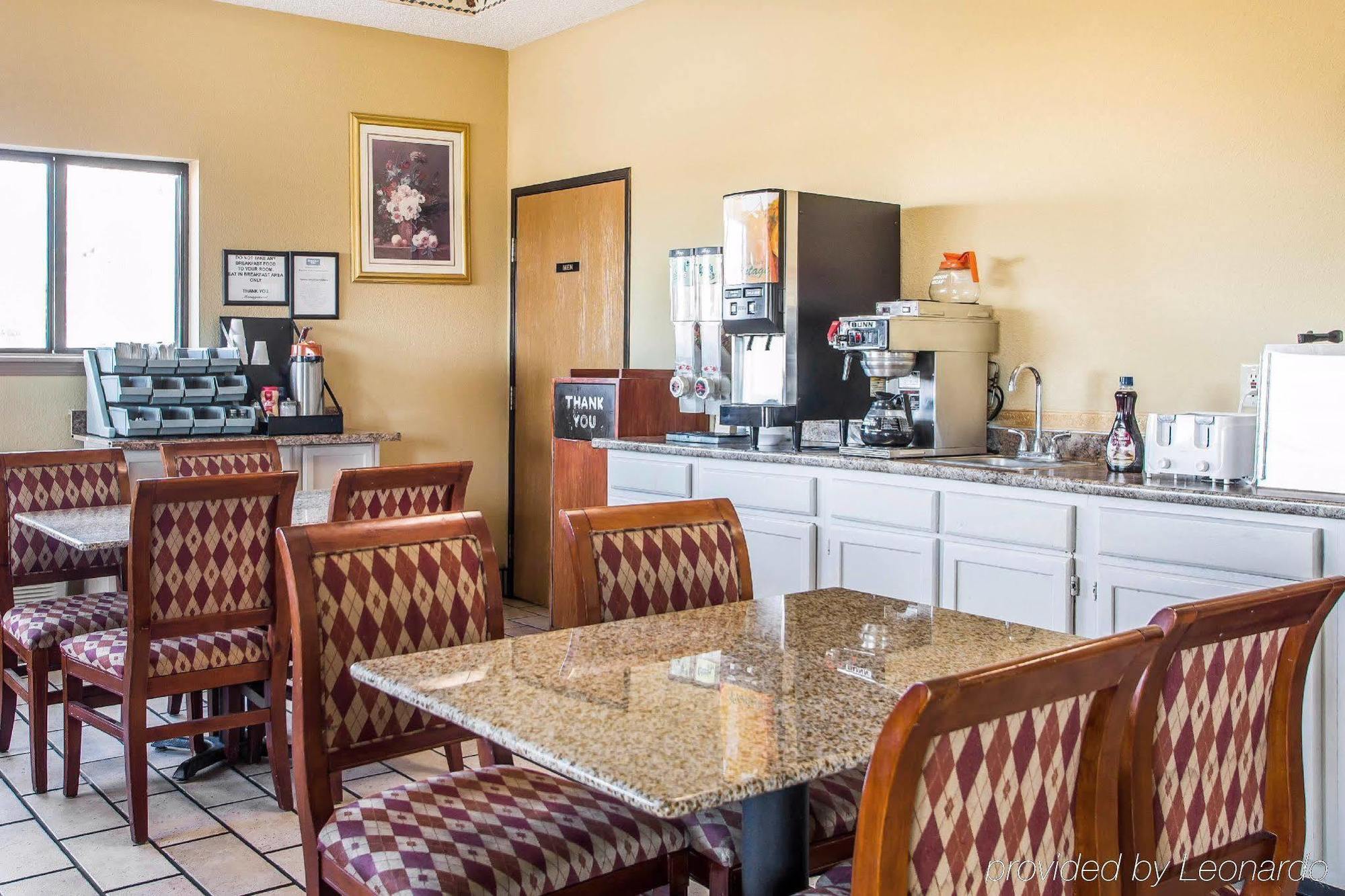 Red Lion Inn & Suites Caseyville Εξωτερικό φωτογραφία