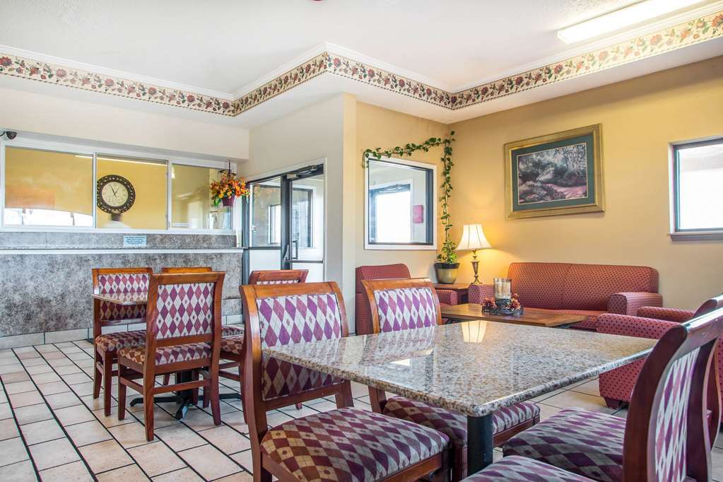 Red Lion Inn & Suites Caseyville Εσωτερικό φωτογραφία